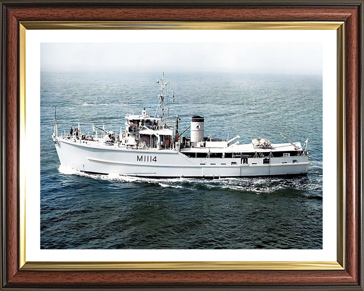 HMS Brinton M1114 Royal Navy Ton Class Minesweeper Photo Print or Framed Print - Hampshire Prints