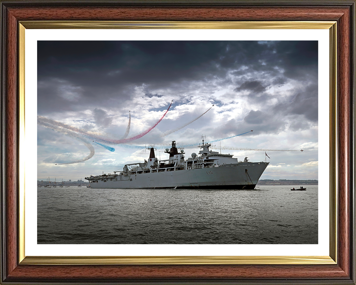 HMS Bulwark L15 | Photo Print | Framed Print | Albion Class | Amphibious Ship | Royal Navy Hampshire Prints