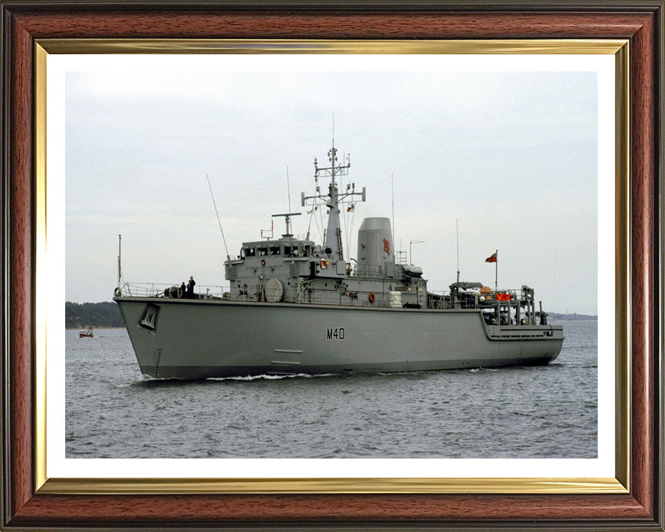 HMS Berkeley M40 | Photo Print | Framed Print | Hunt Class | Mine Warfare Vessel | Royal Navy Hampshire Prints