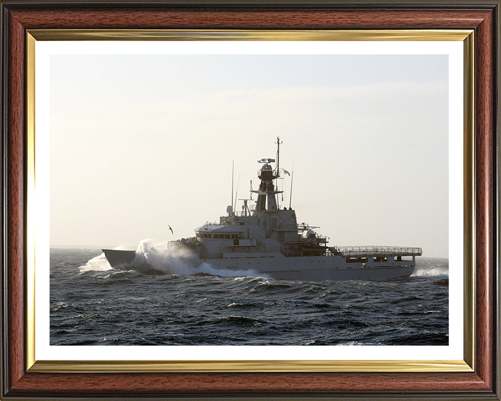 HMS Clyde P257 | Photo Print | Framed Print | River Class | Patrol Vessel | Royal Navy Hampshire Prints