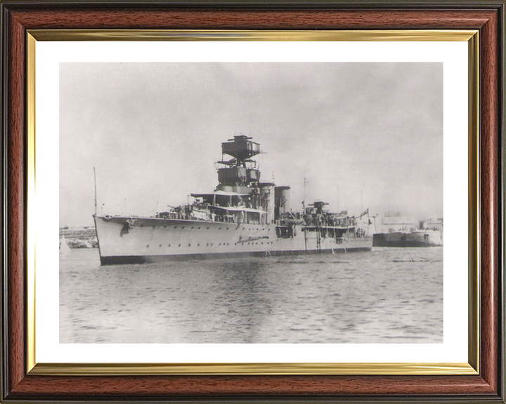 HMS Curlew D42 | Photo Print | Framed Print | C Class | Light Cruiser | Royal Navy Hampshire Prints