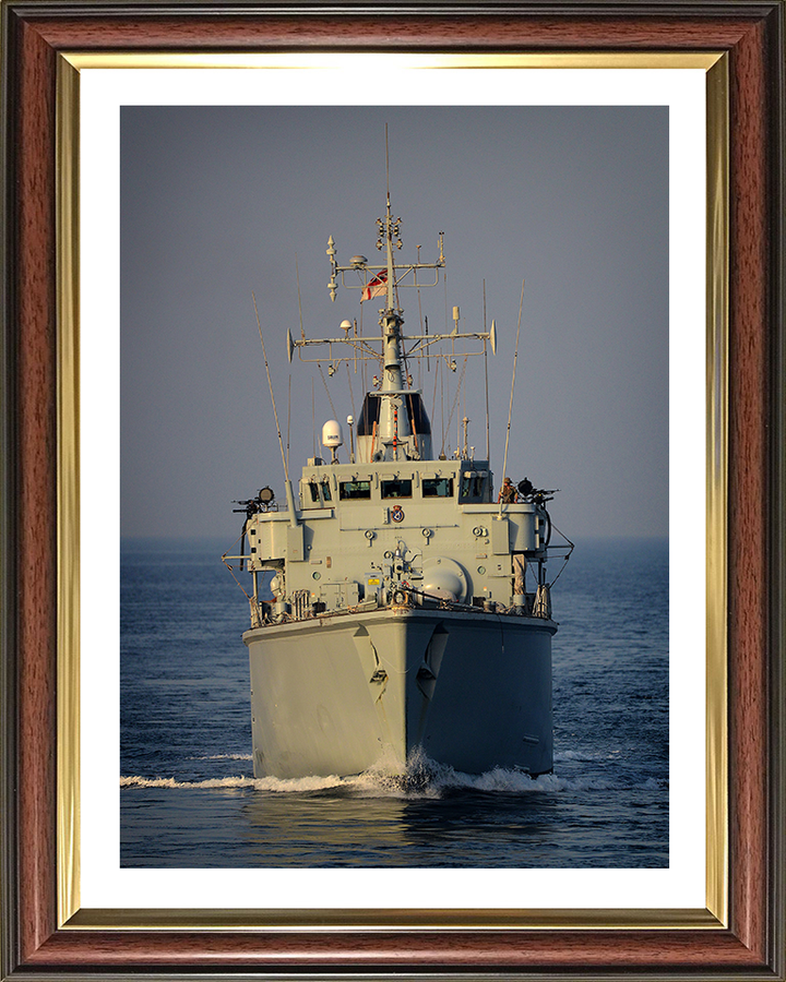 HMS Chiddingfold M37 | Photo Print | Framed Print | Hunt Class | Minehunter | Royal Navy Hampshire Prints