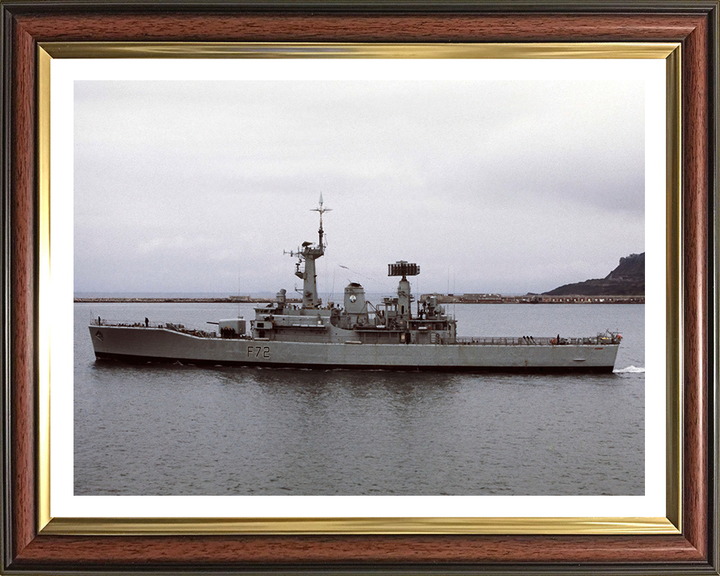 HMS Ariadne F72 | Photo Print | Framed Print | Leander Class | Frigate | Royal Navy Hampshire Prints