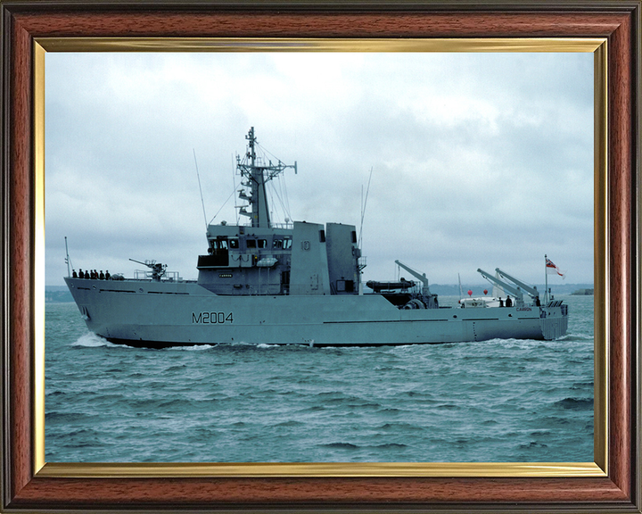 HMS Carron M2004 | Photo Print | Framed Print | River Class | Minesweeper | Royal Navy Hampshire Prints
