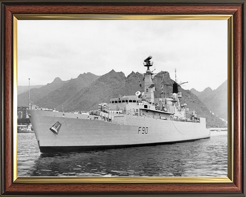 HMS Brilliant (F90) Photo Print - Low Port Bow View - Royal Navy Type 22 Frigate Hampshire Prints 10 x 8 Classic Frame No