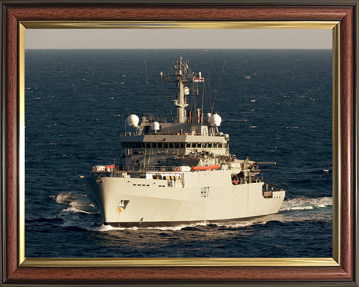 HMS Echo H87 | Photo Print | Framed Print | Echo Class | Survey Vessel | Royal Navy Hampshire Prints