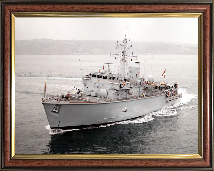 HMS Cattistock M31 | Photo Print | Framed Print | Hunt Class | Minehunter | Royal Navy Hampshire Prints