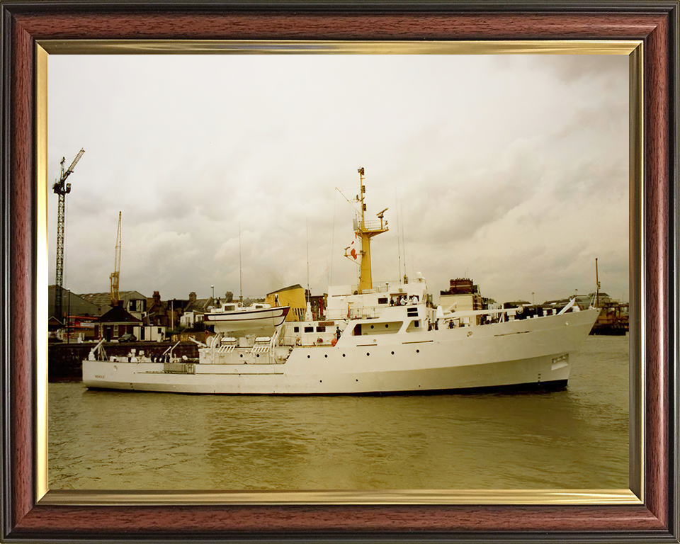HMS Beagle A319 | Photo Print | Framed Print | Bulldog Class | Survey Vessel | Royal Navy Hampshire Prints