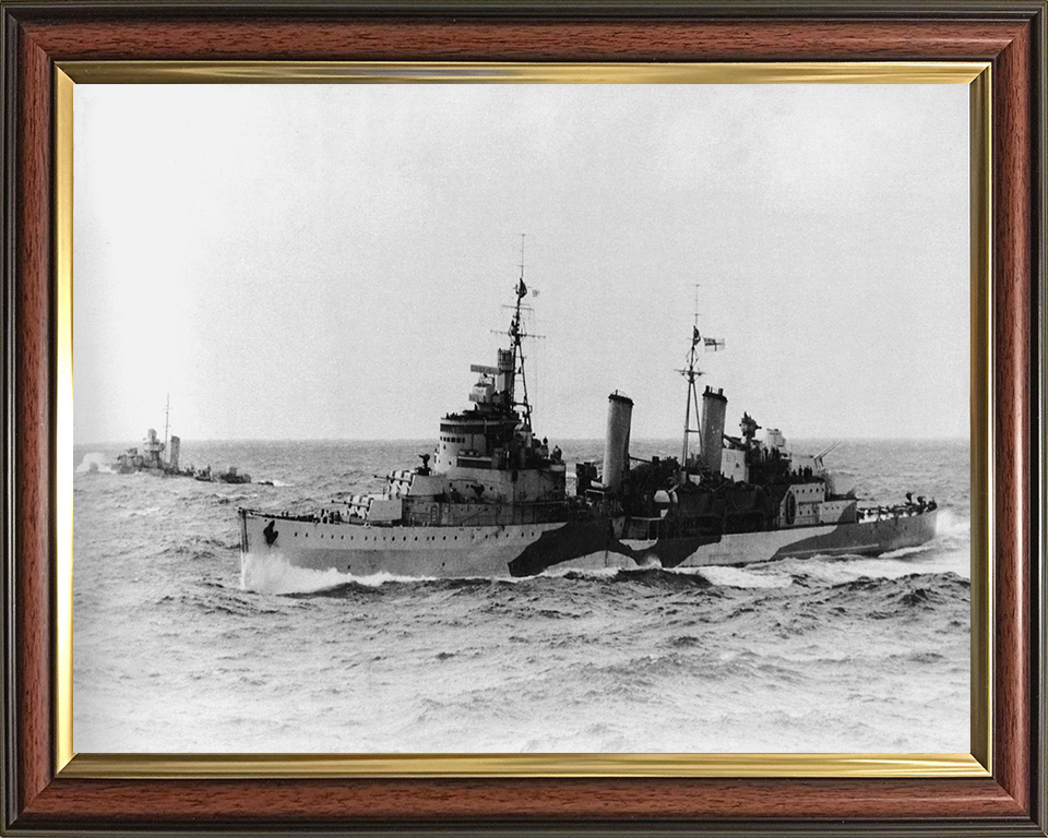 HMS Edinburgh (16) Royal Navy Town class light cruiser Photo Print or Framed Print - Hampshire Prints