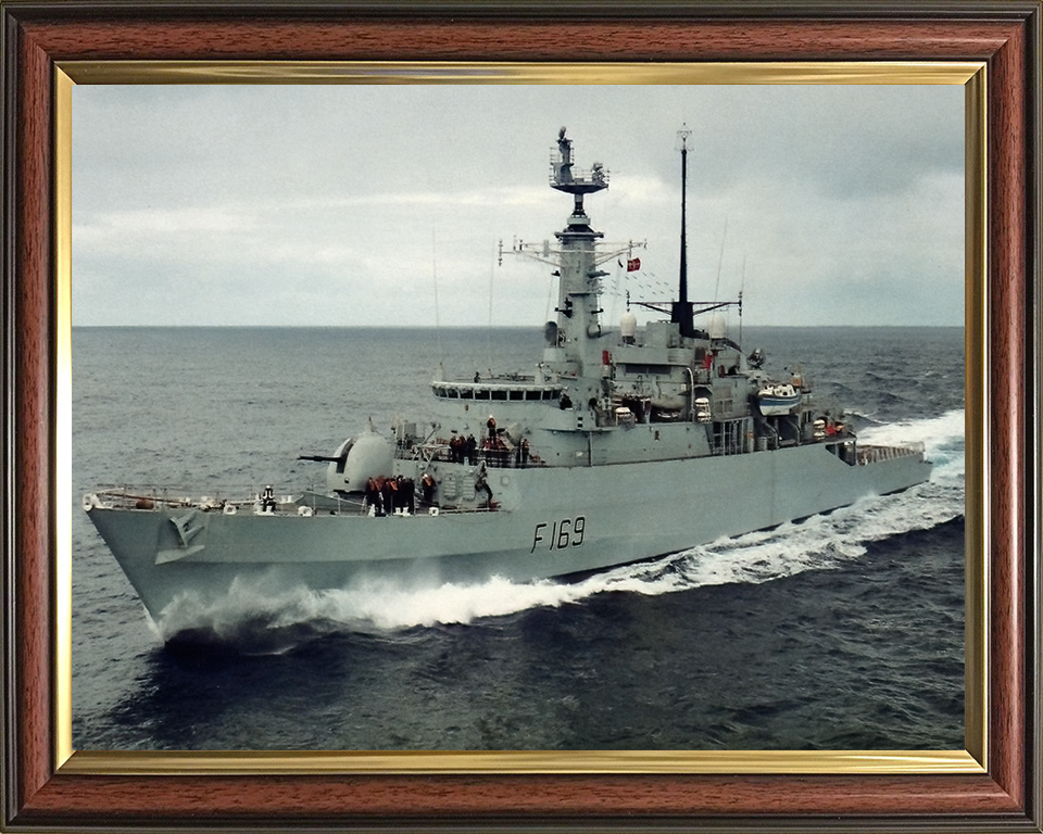 HMS Amazon (F169) Photo Print - Underway - Royal Navy Type 21 Frigate Hampshire Prints 10 x 8 Classic Frame No