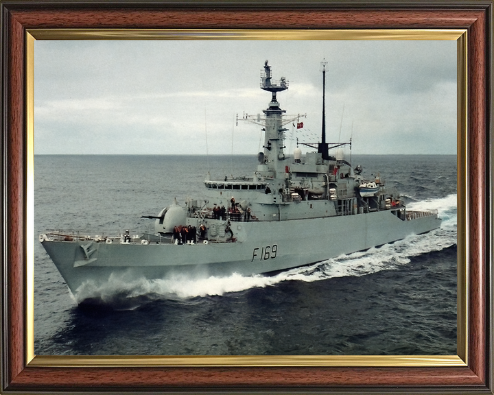 HMS Amazon (F169) Photo Print - Underway - Royal Navy Type 21 Frigate Hampshire Prints 10 x 8 Classic Frame No