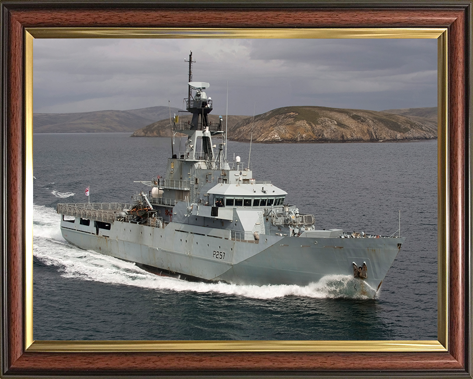 HMS Clyde P257 | Photo Print | Framed Print | River Class | Patrol Vessel | Royal Navy Hampshire Prints