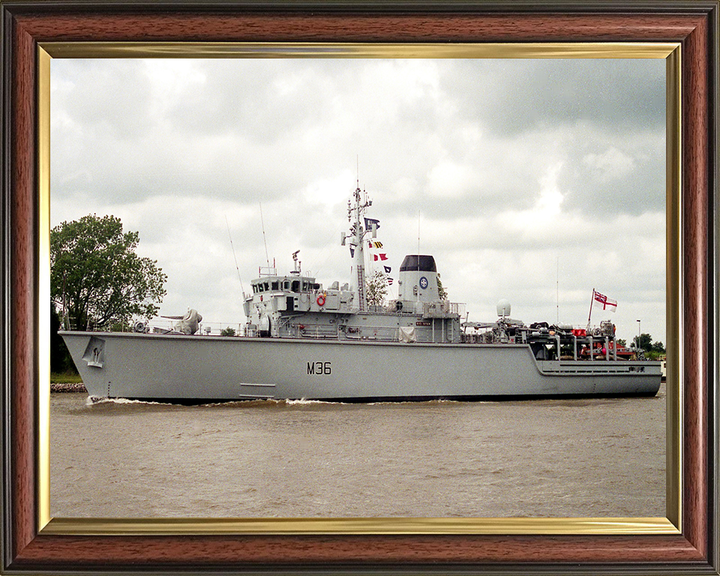 HMS Bicester M36 Royal Navy Hunt class mine countermeasures vessel Photo Print or Framed Print - Hampshire Prints