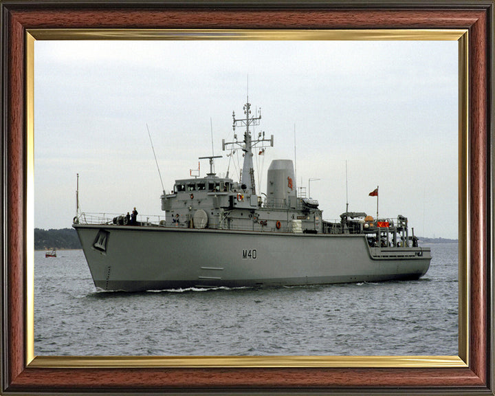 HMS Berkeley M40 | Photo Print | Framed Print | Hunt Class | Mine Warfare Vessel | Royal Navy Hampshire Prints