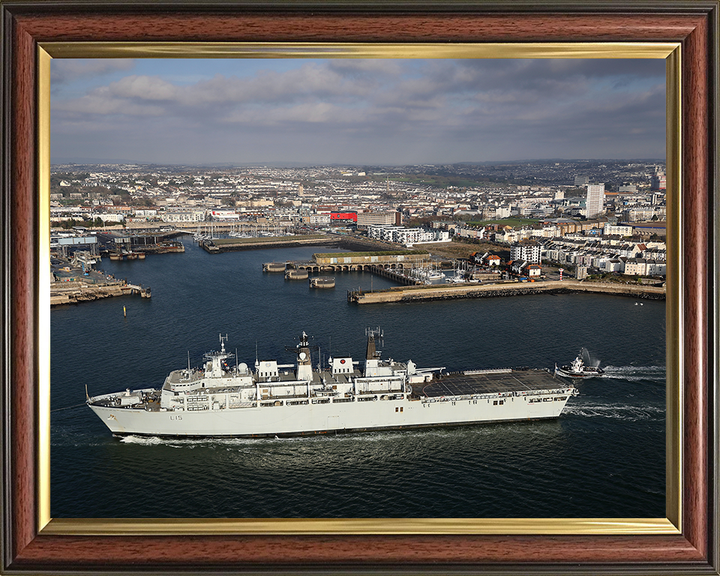 HMS Bulwark L15 | Photo Print | Framed Print | Albion Class | Amphibious Ship | Royal Navy Hampshire Prints