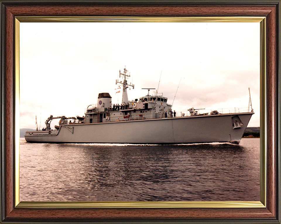 HMS Brecon M29 | Photo Print | Framed Print | Hunt Class | Mine Warfare Vessel | Royal Navy Hampshire Prints