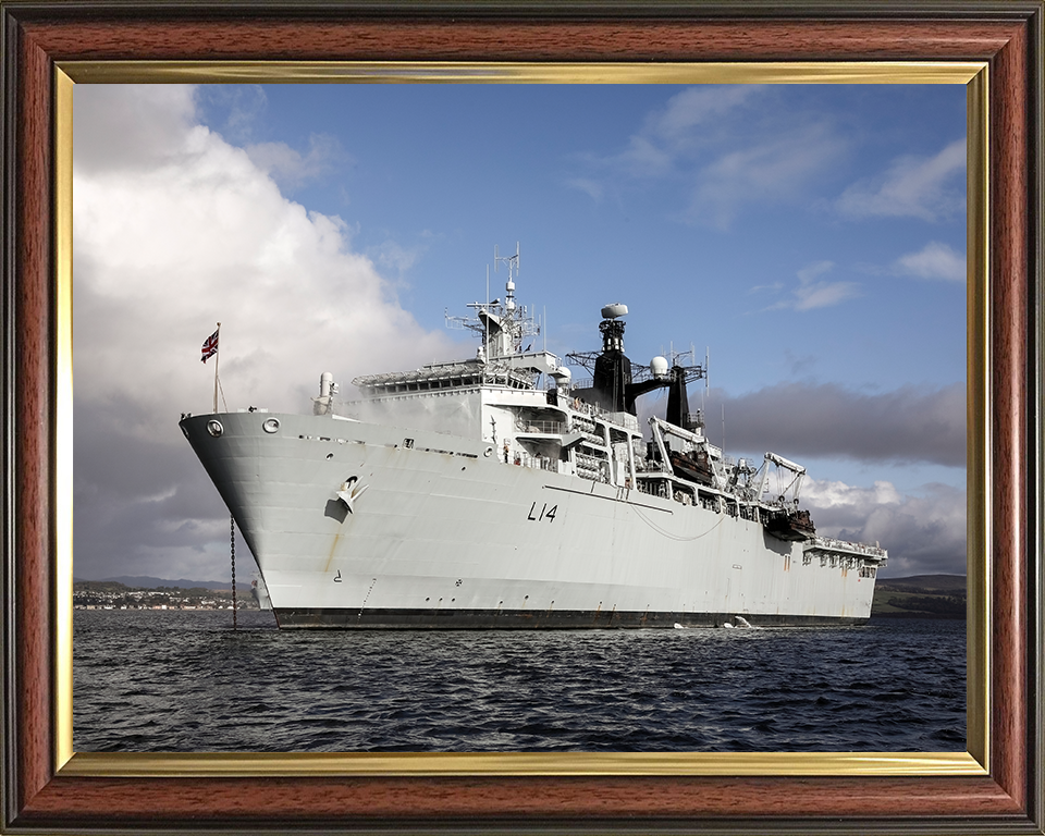HMS Albion L14 | Photo Print | Framed Print | Albion Class | Amphibious ship | Royal Navy Hampshire Prints