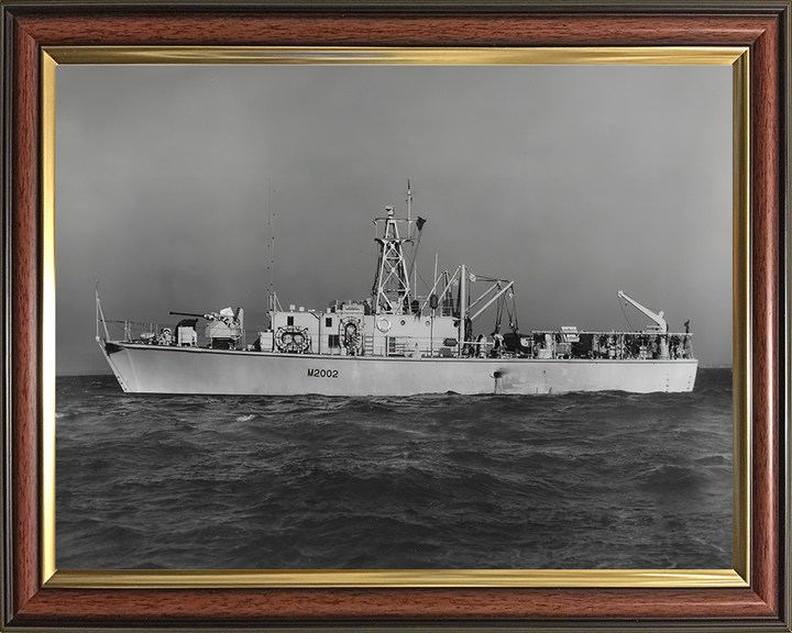 HMS Aveley M2002 | Photo Print | Framed Print | Ley Class | Minesweeper | Royal Navy Hampshire Prints