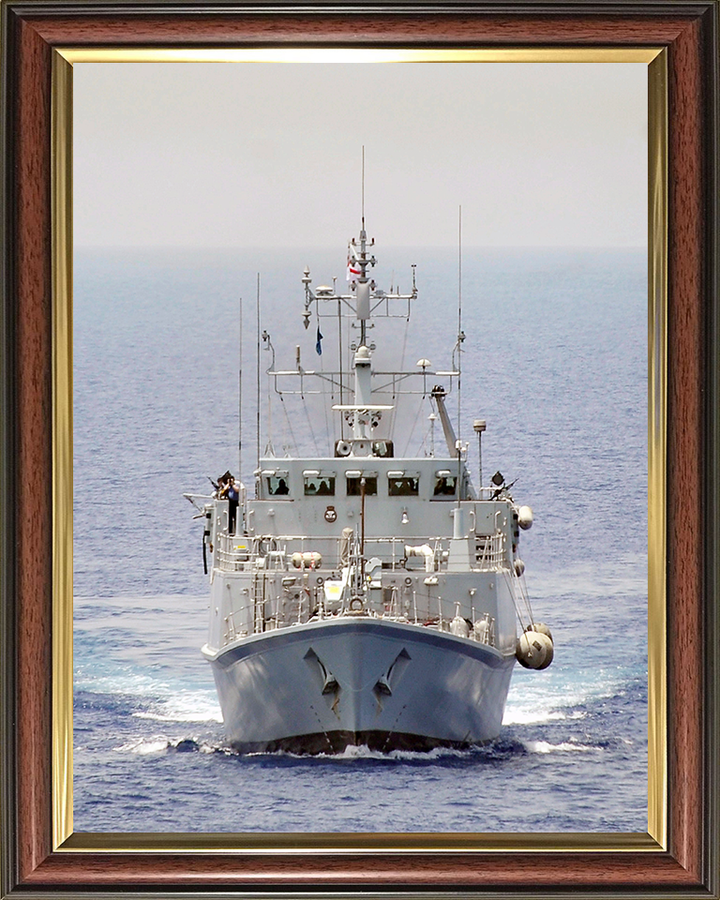 HMS Bangor M109 | Photo Print | Framed Print | Sandown Class | Minehunter | Royal Navy Hampshire Prints