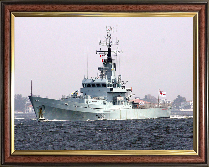 HMS Dumbarton Castle P265 | Photo Print | Framed Print | Castle Class | Patrol Vessel | Royal Navy Hampshire Prints