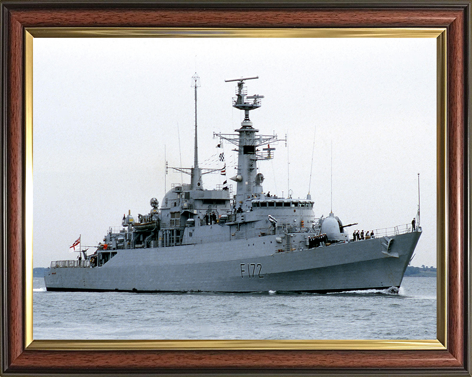 HMS Ambuscade (F172) Photo Print - Entering Harbour - Royal Navy Type 21 Frigate Hampshire Prints 10 x 8 Classic Frame No
