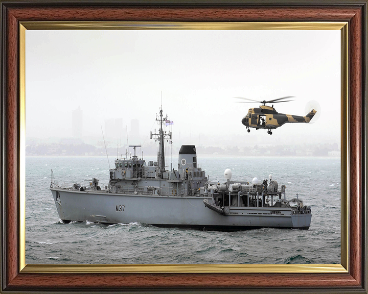 HMS Chiddingfold M37 | Photo Print | Framed Print | Hunt Class | Minehunter | Royal Navy Hampshire Prints