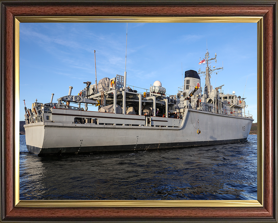 HMS Cattistock M31 | Photo Print | Framed Print | Hunt Class | Minehunter | Royal Navy Hampshire Prints