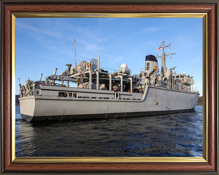 HMS Cattistock M31 | Photo Print | Framed Print | Hunt Class | Minehunter | Royal Navy Hampshire Prints