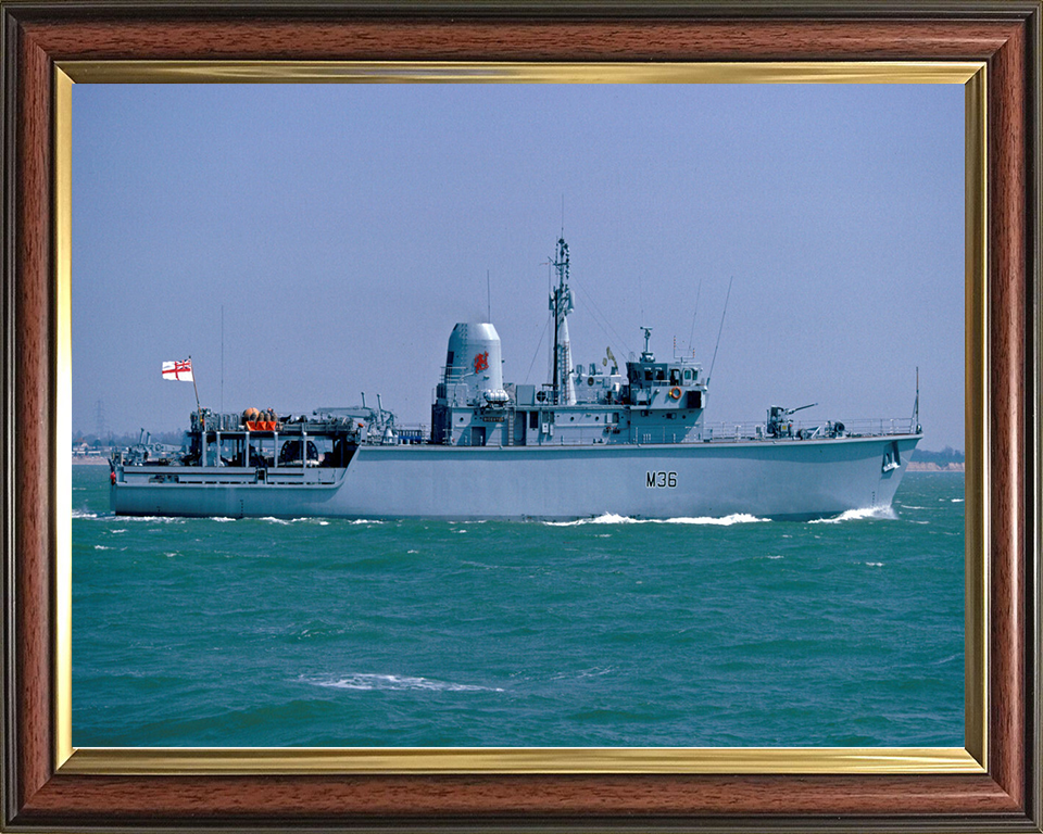 HMS Bicester M36 Royal Navy Hunt class mine countermeasures vessel Photo Print or Framed Print - Hampshire Prints