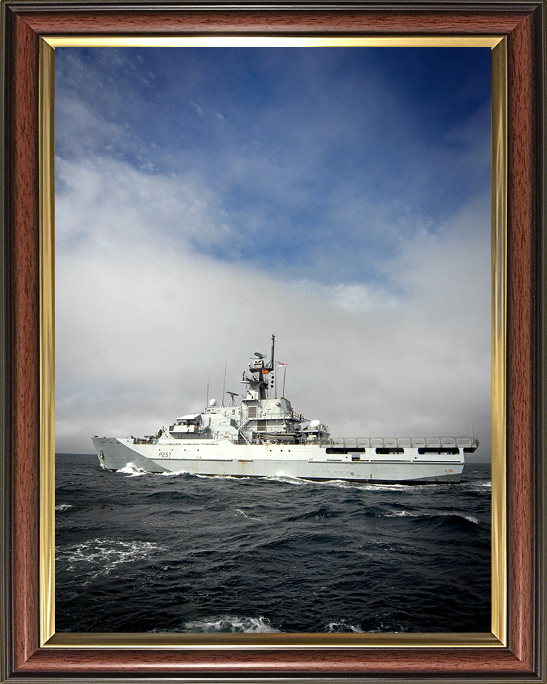 HMS Clyde P257 | Photo Print | Framed Print | River Class | Patrol Vessel | Royal Navy Hampshire Prints