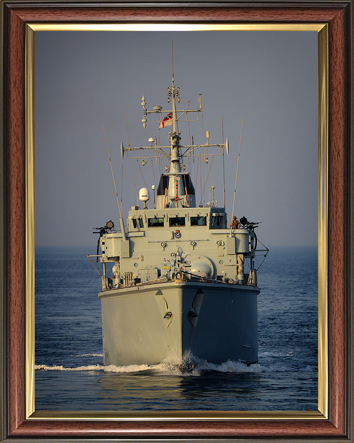 HMS Chiddingfold M37 | Photo Print | Framed Print | Hunt Class | Minehunter | Royal Navy Hampshire Prints