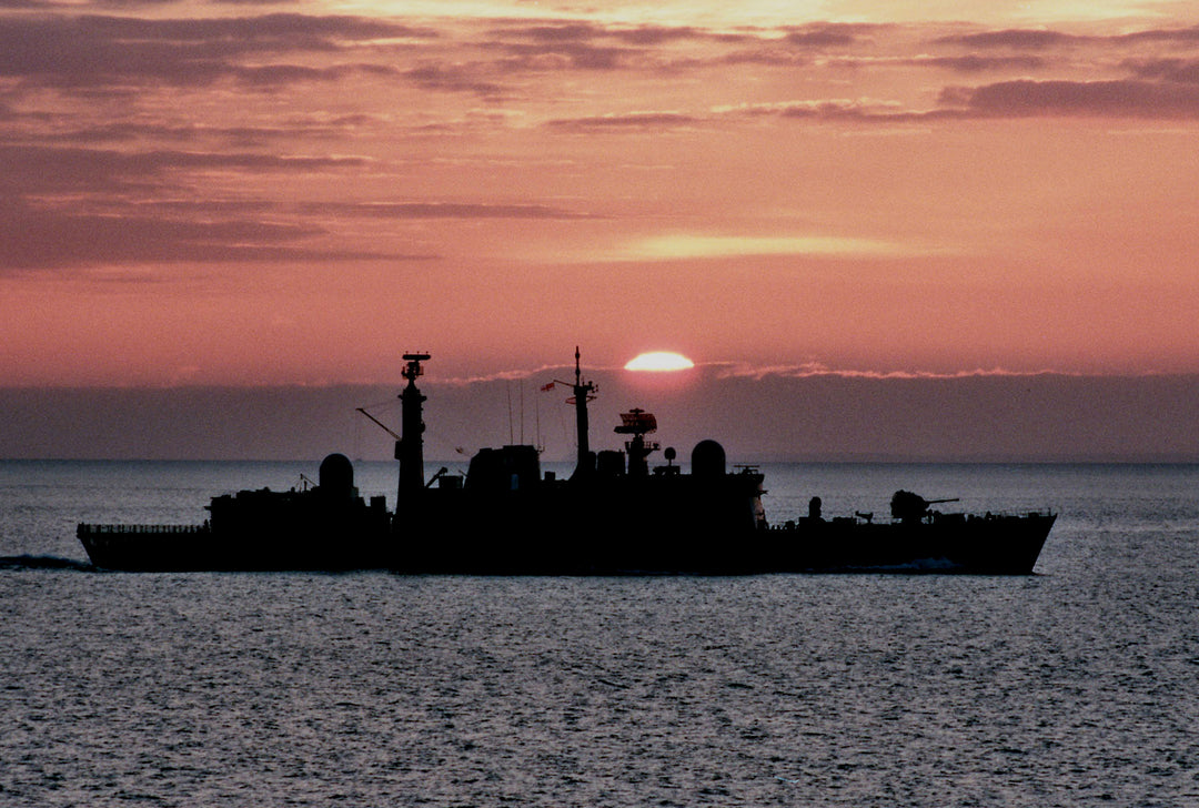 HMS Cardiff D108 Royal Navy Type 42 destroyer Photo Print or Framed Print - Hampshire Prints