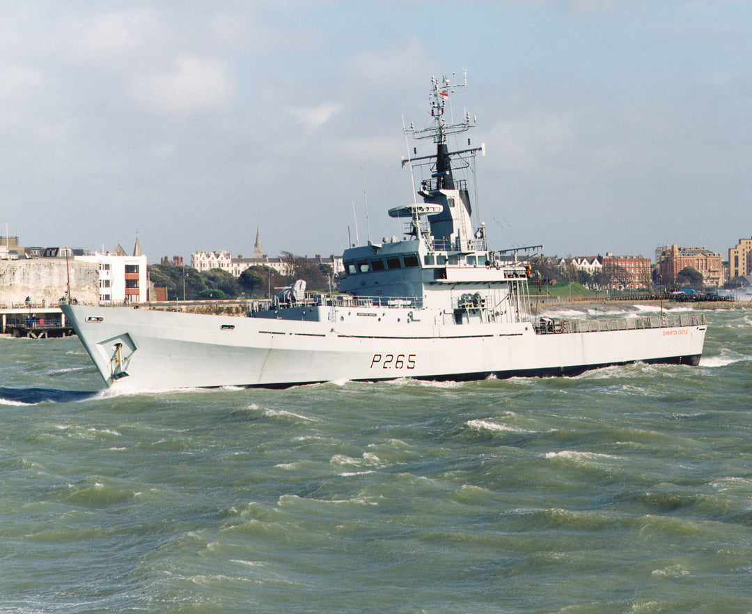 HMS Dumbarton Castle P265 | Photo Print | Framed Print | Castle Class | Patrol Vessel | Royal Navy Hampshire Prints