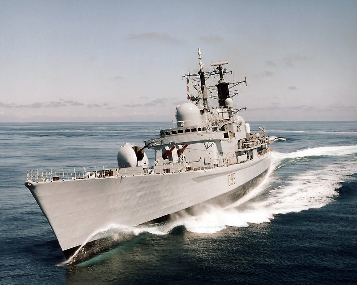 HMS Manchester D95 | Photo Print | Framed Print | Type 42 | Destroyer | Royal Navy Hampshire Prints