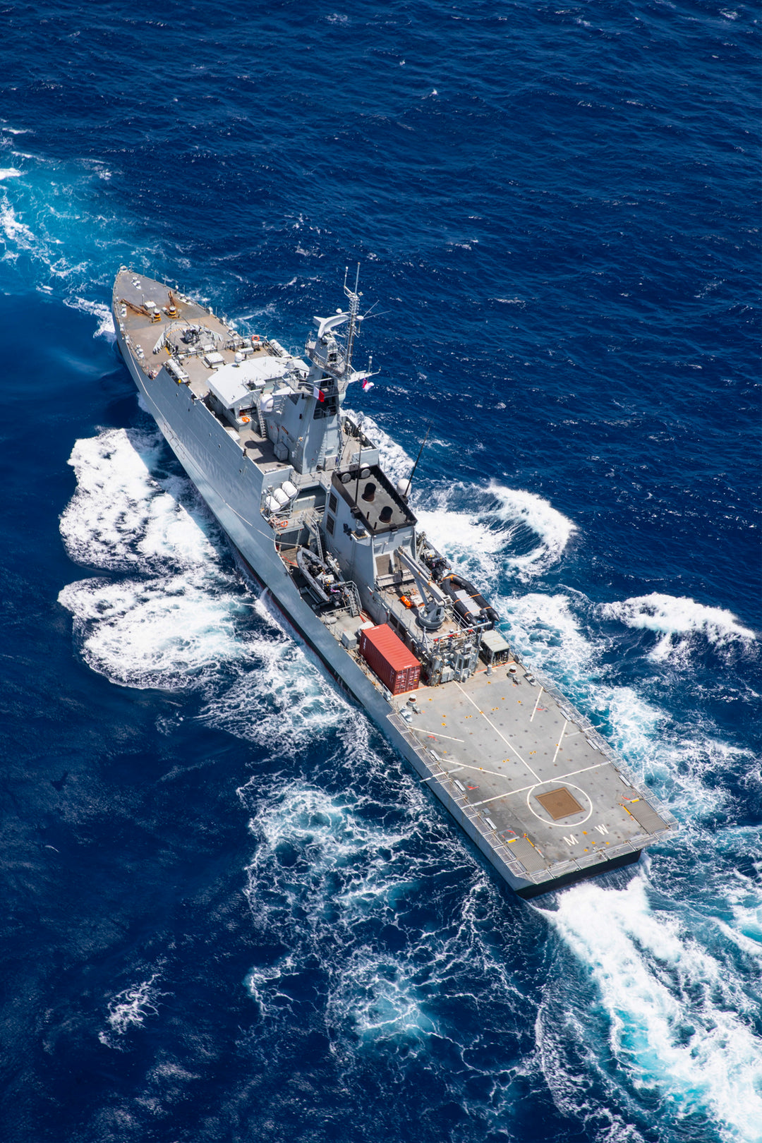 HMS Medway P223 | Photo Print | Framed Print | River Class | Patrol Vessel | Royal Navy Hampshire Prints