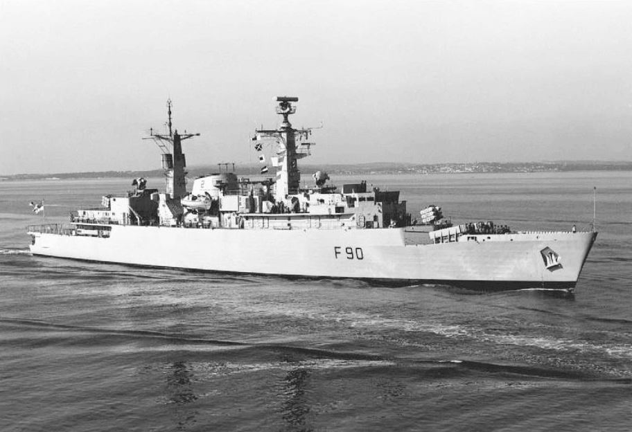 HMS Brilliant F90 | Photo Print | Framed Print | Poster | Type 22 | Frigate | Royal Navy Hampshire Prints